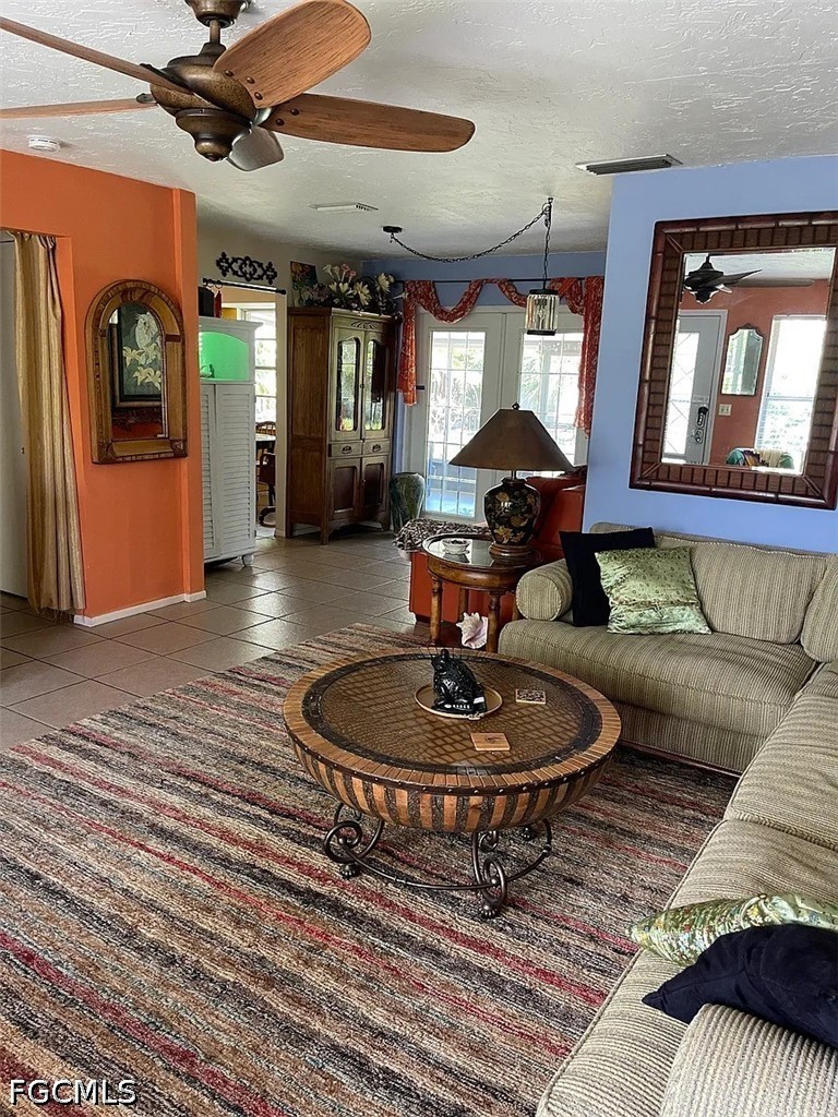 1 Bed Attached for Sale in Bonita Farms, photo 11