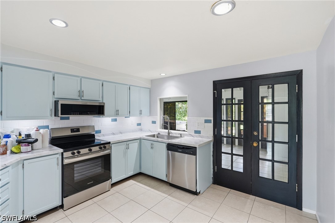 3 Bed SingleFamilyResidence for Sale in Naples, photo 11