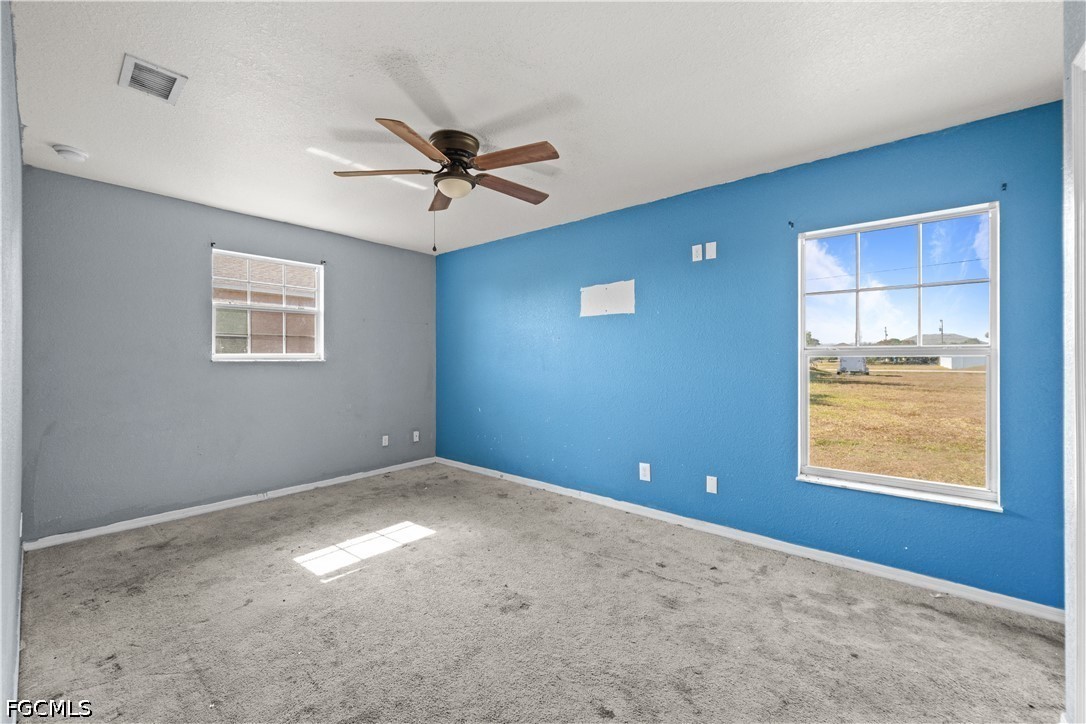3 Bed SingleFamilyResidence for Sale in Cape Coral, photo 11