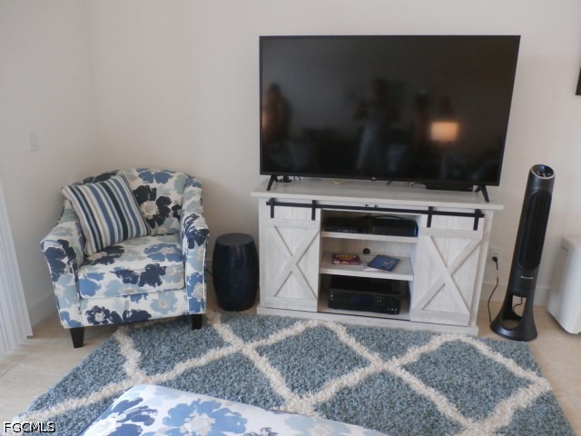 3 Bed Condominium for Sale in Royal Pointe, photo 11