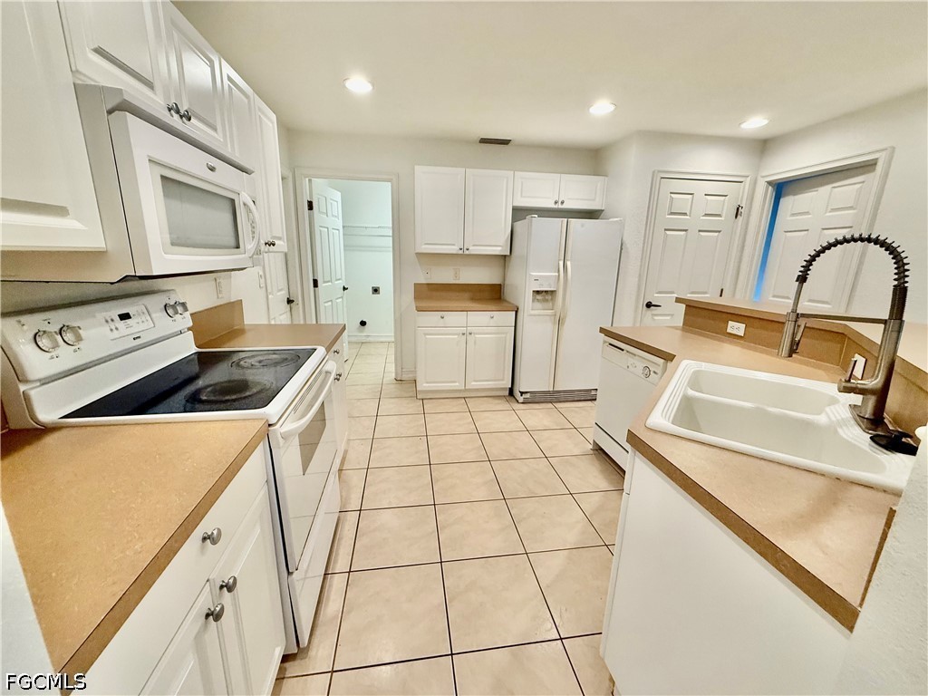 3 Bed SingleFamilyResidence for Sale in Lehigh Acres, photo 11