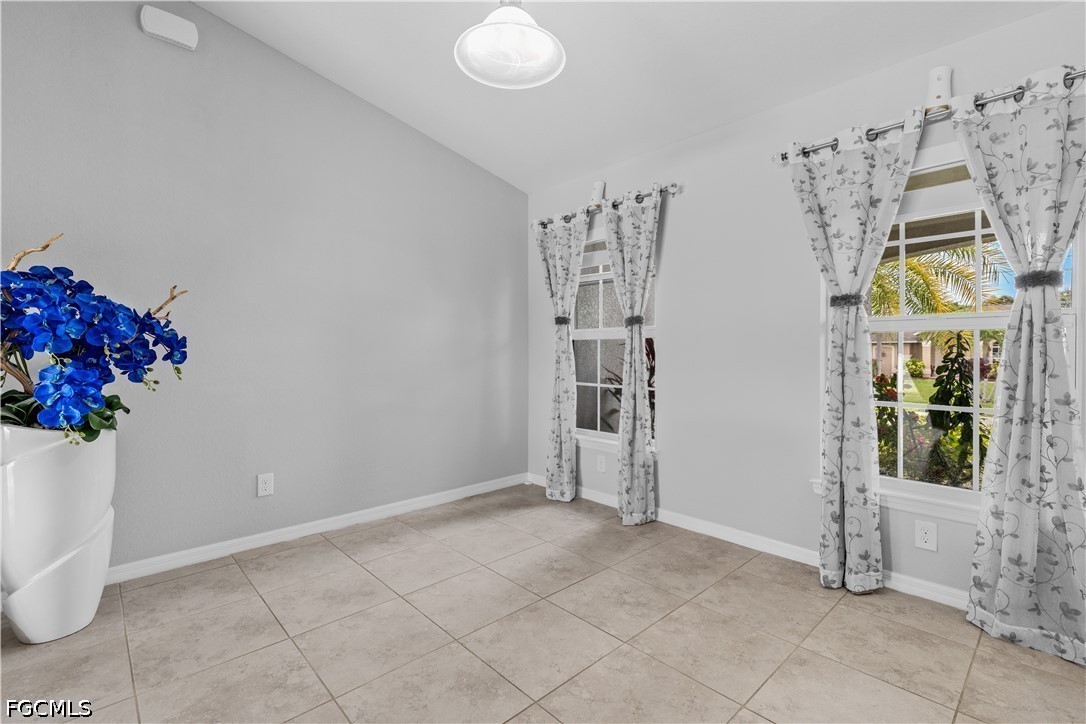 4 Bed SingleFamilyResidence for Sale in Cape Coral, photo 11