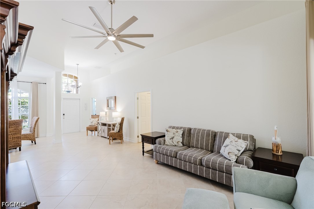 3 Bed Pool Home for Sale in Stoneybrook, photo 11