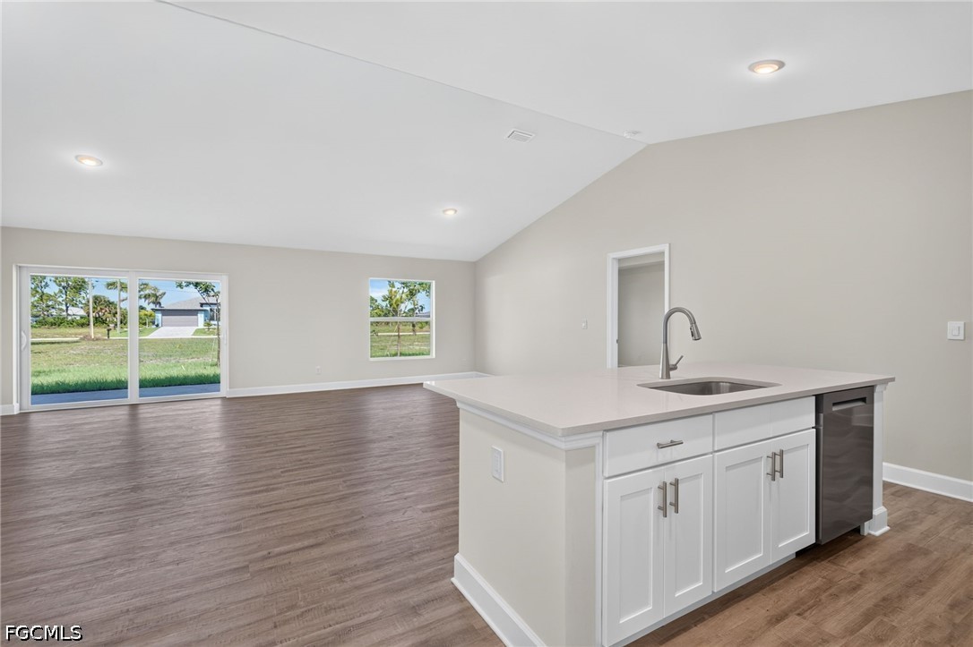 4 Bed SingleFamilyResidence for Sale in Cape Coral, photo 11
