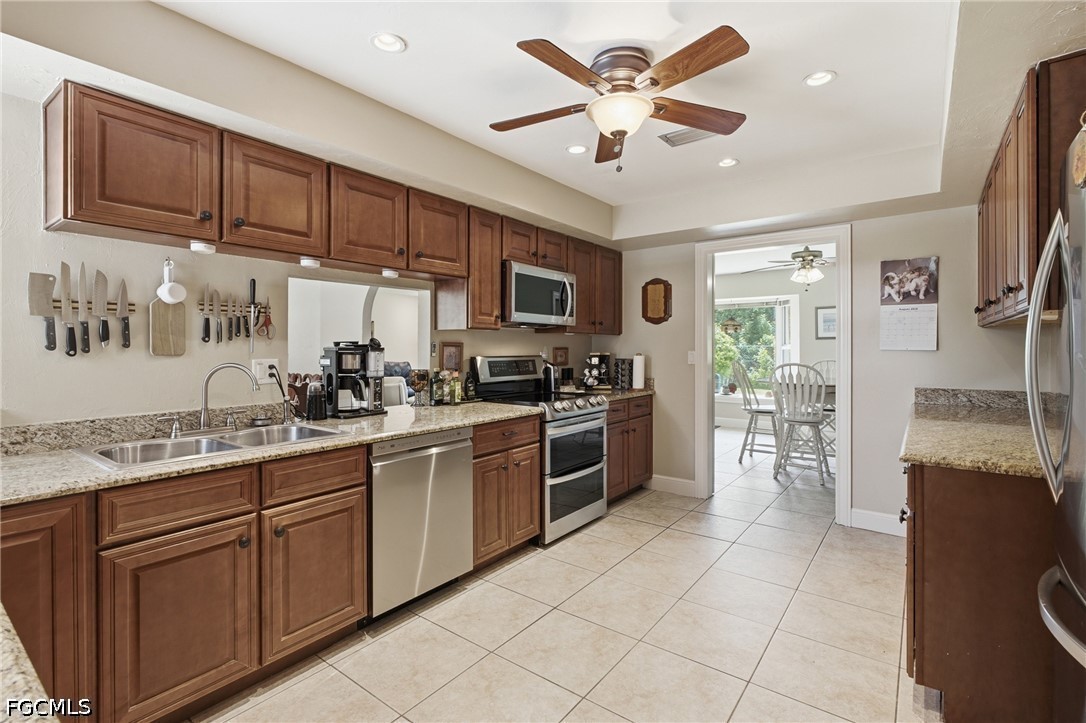 3 Bed SingleFamilyResidence for Sale in Fort Myers, photo 11