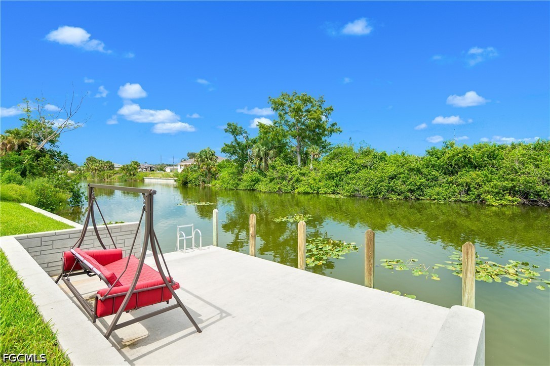 3 Bed Pool Home for Sale in Cape Coral, photo 11