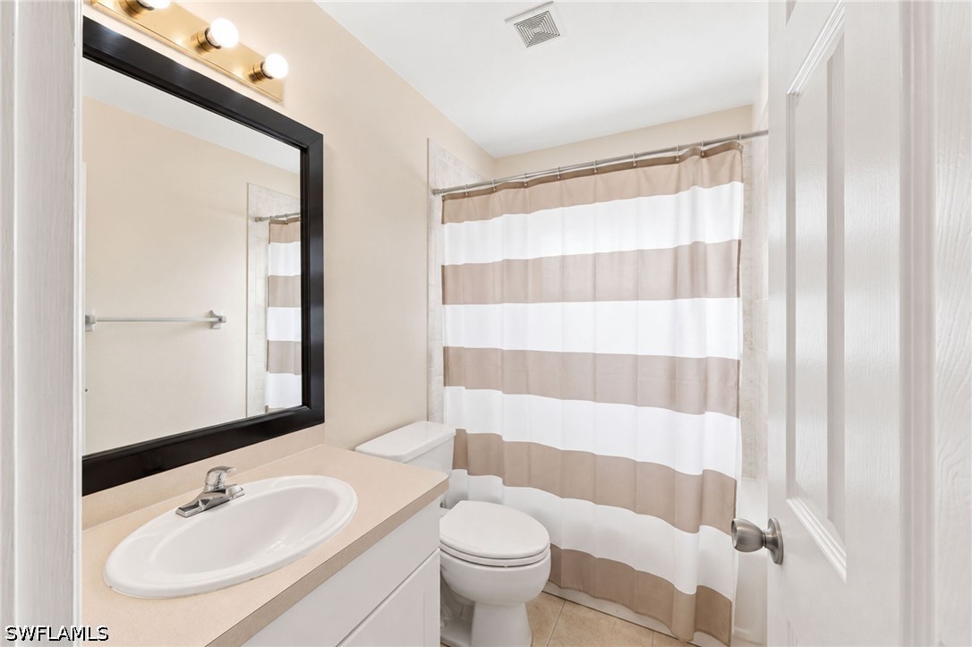 6 Bed Duplex for Sale in Cape Coral, photo 11