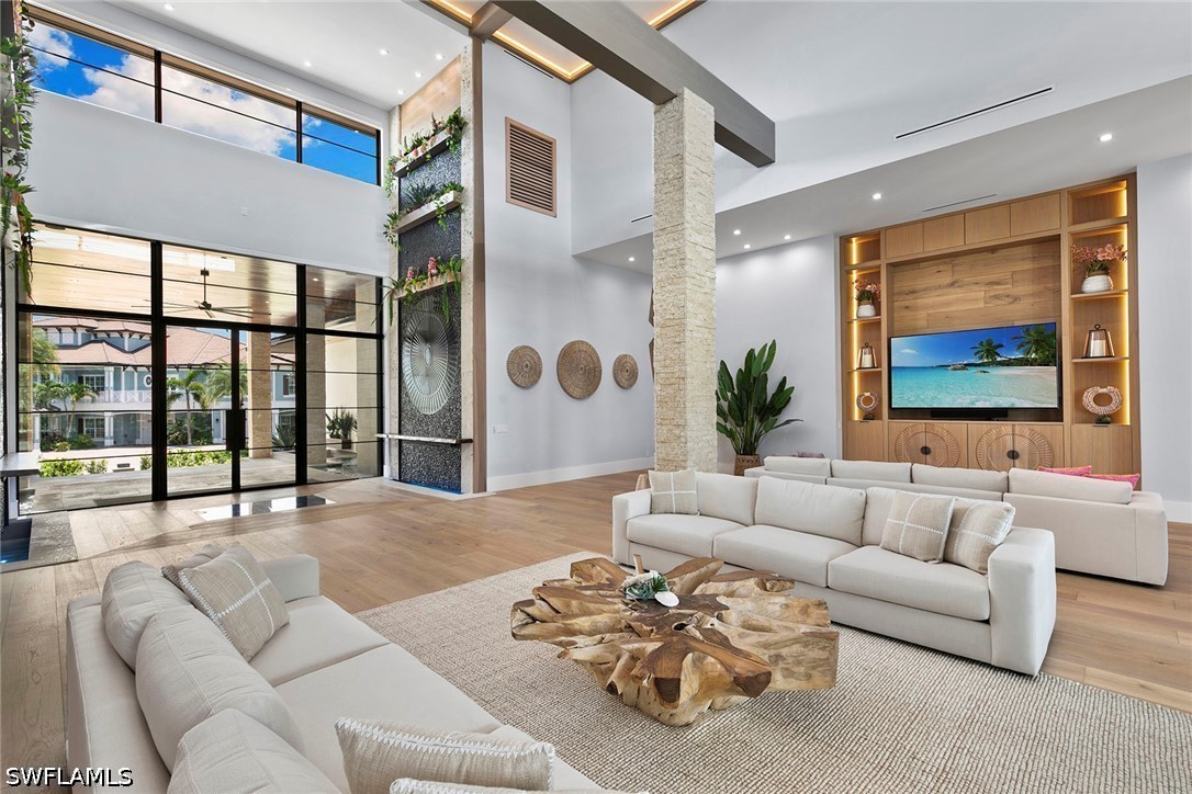 6 Bed Pool Home for Sale in Marco Island, photo 11