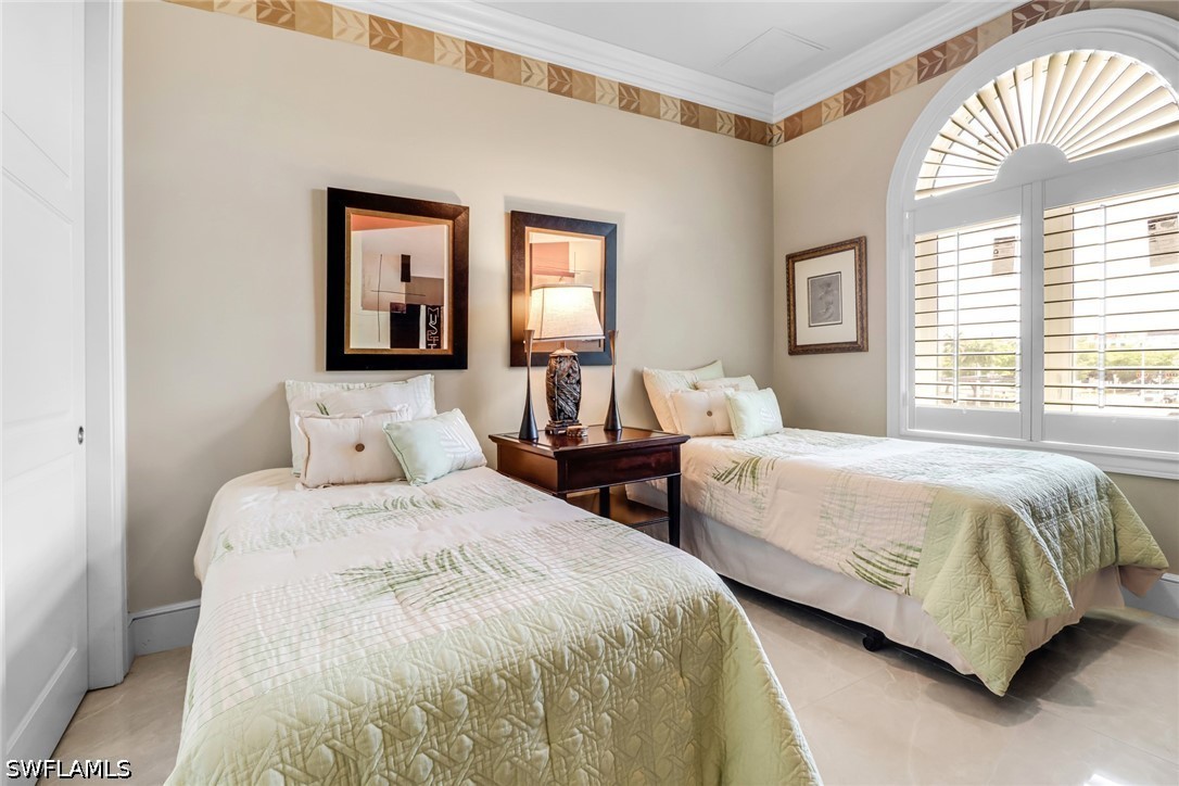 2 Bed Condominium for Sale in Olde Naples, photo 11