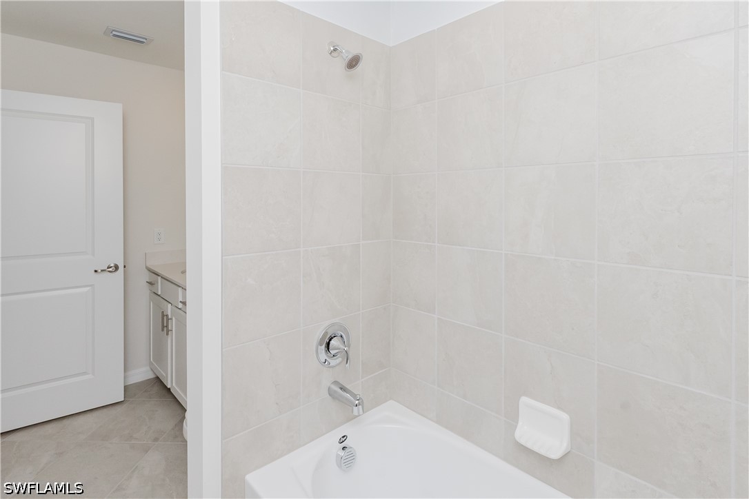 2 Bed Condominium for Sale in Ibis Landing, photo 11
