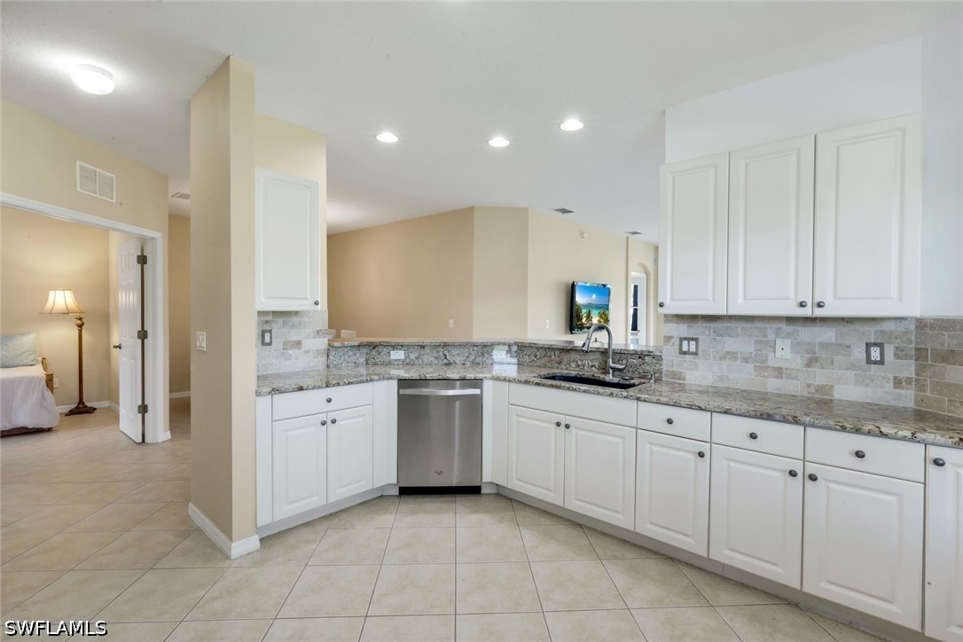 3 Bed Waterfront Home for Sale in Hunters Ridge, photo 11