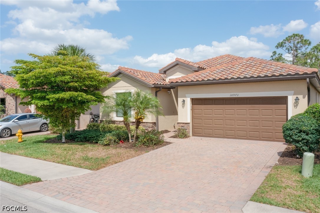 4 Bed SingleFamilyResidence for Sale in Reflection Isles, photo 11