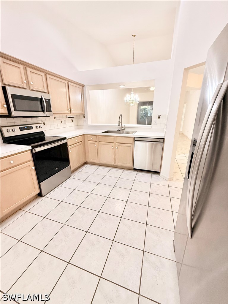 3 Bed Attached for Sale in Walden Shores, photo 11