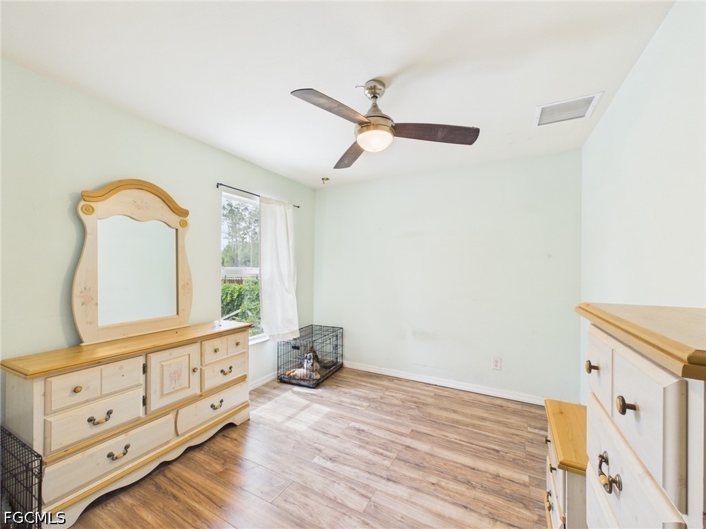 4 Bed SingleFamilyResidence for Sale in Greenbriar, photo 11