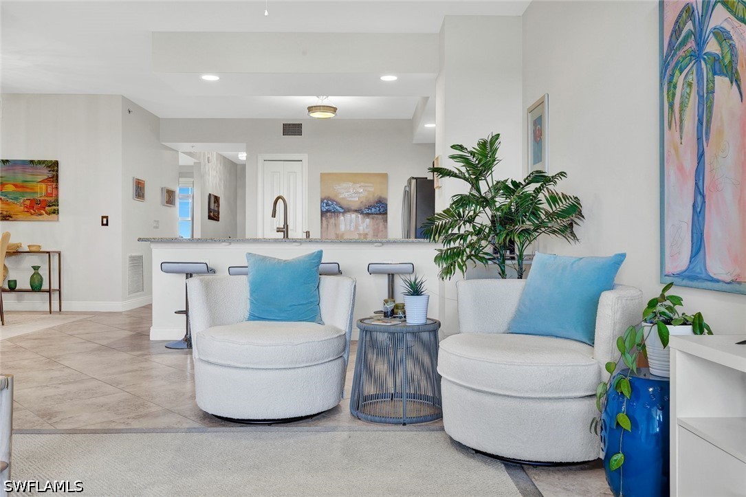 3 Bed Waterfront Home for Sale in The Carlysle, photo 11
