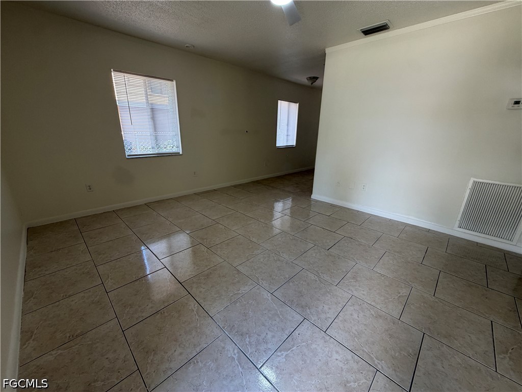 2 Bed Duplex for Sale in Mcgregor Estates, photo 11