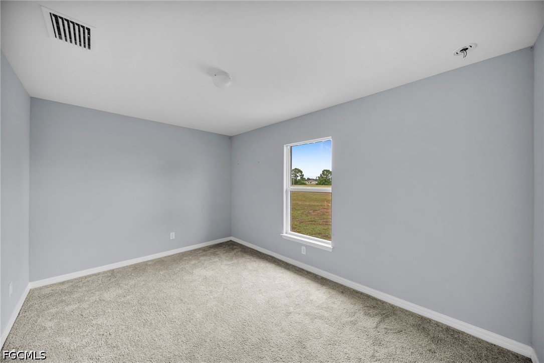 4 Bed SingleFamilyResidence for Sale in Cape Coral, photo 11