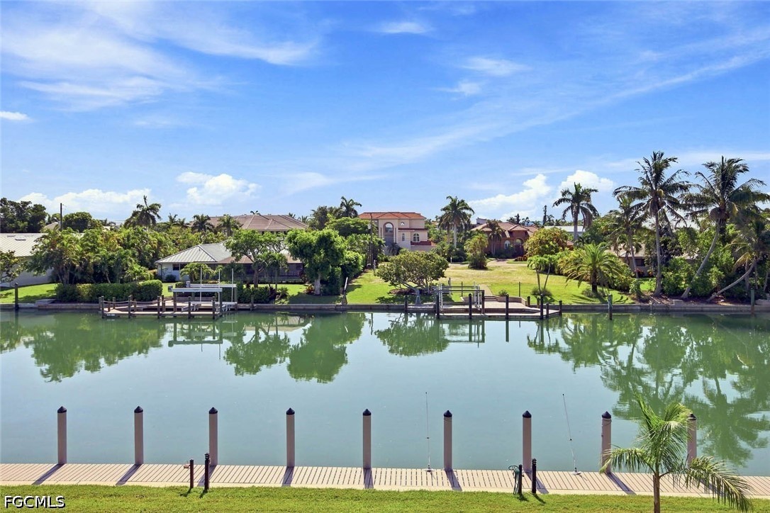2 Bed Condominium for Sale in Tennisplace, photo 11