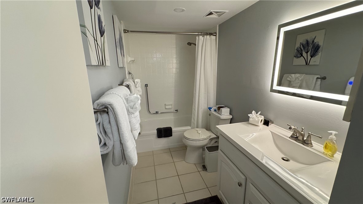 2 Bed Waterfront Home for Sale in Naples, photo 11