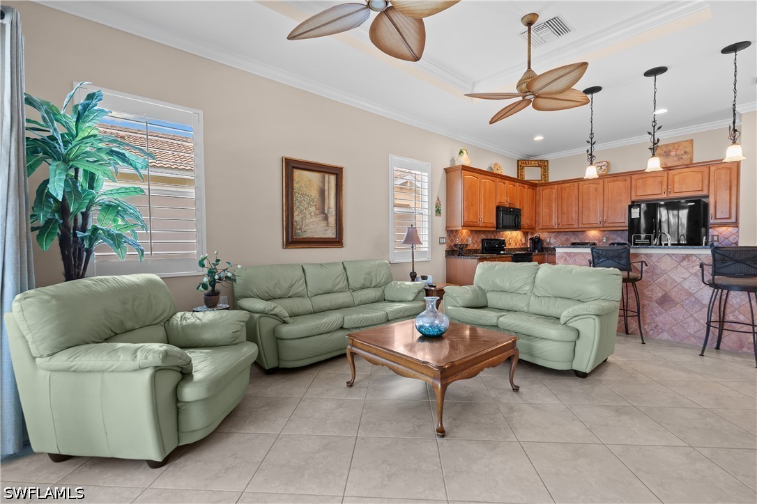 3 Bed Waterfront Home for Sale in Materita, photo 11