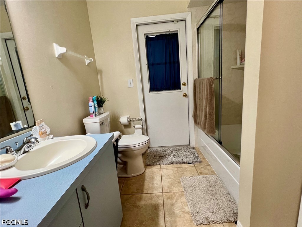 3 Bed SingleFamilyResidence for Sale in Cape Coral, photo 11