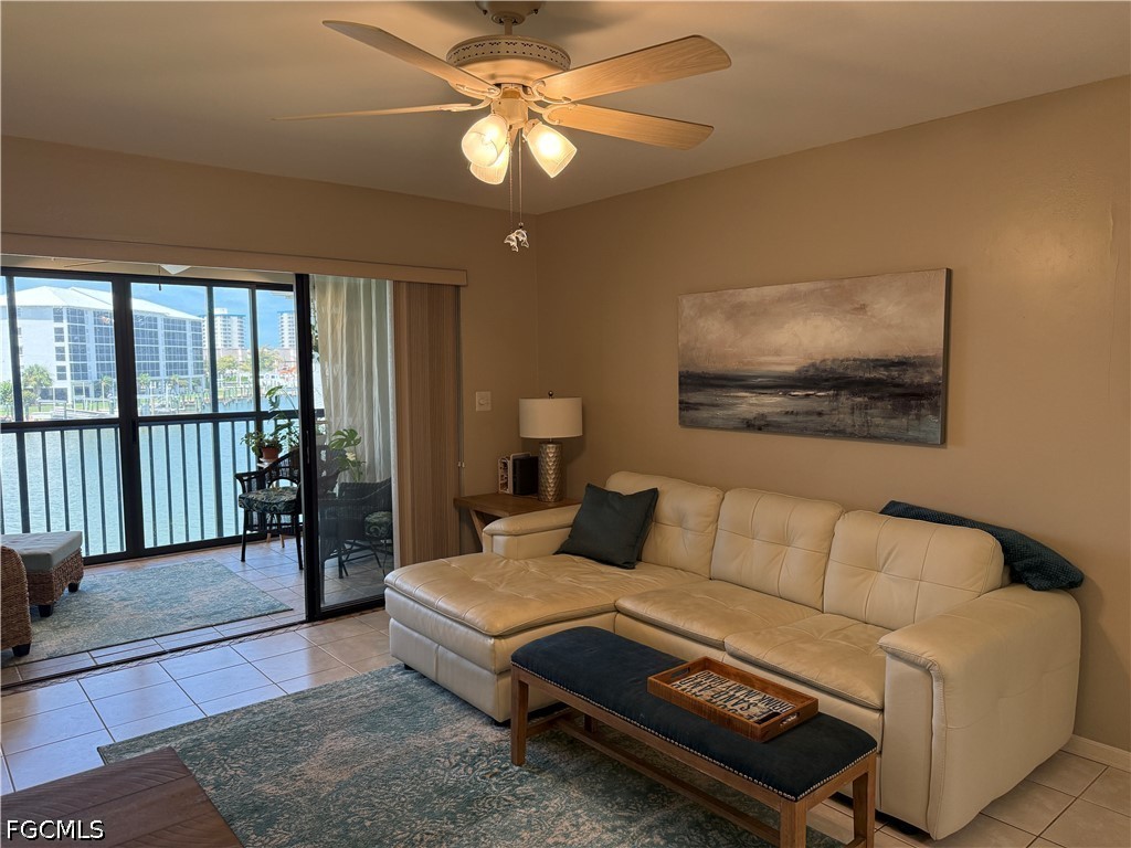 1 Bed Waterfront Home for Sale in Fort Myers Beach, photo 11