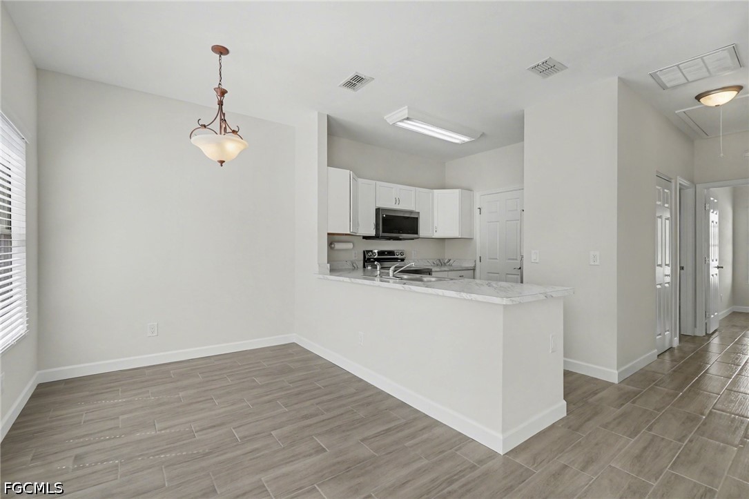 2 Bed Waterfront Home for Sale in Fort Myers, photo 11