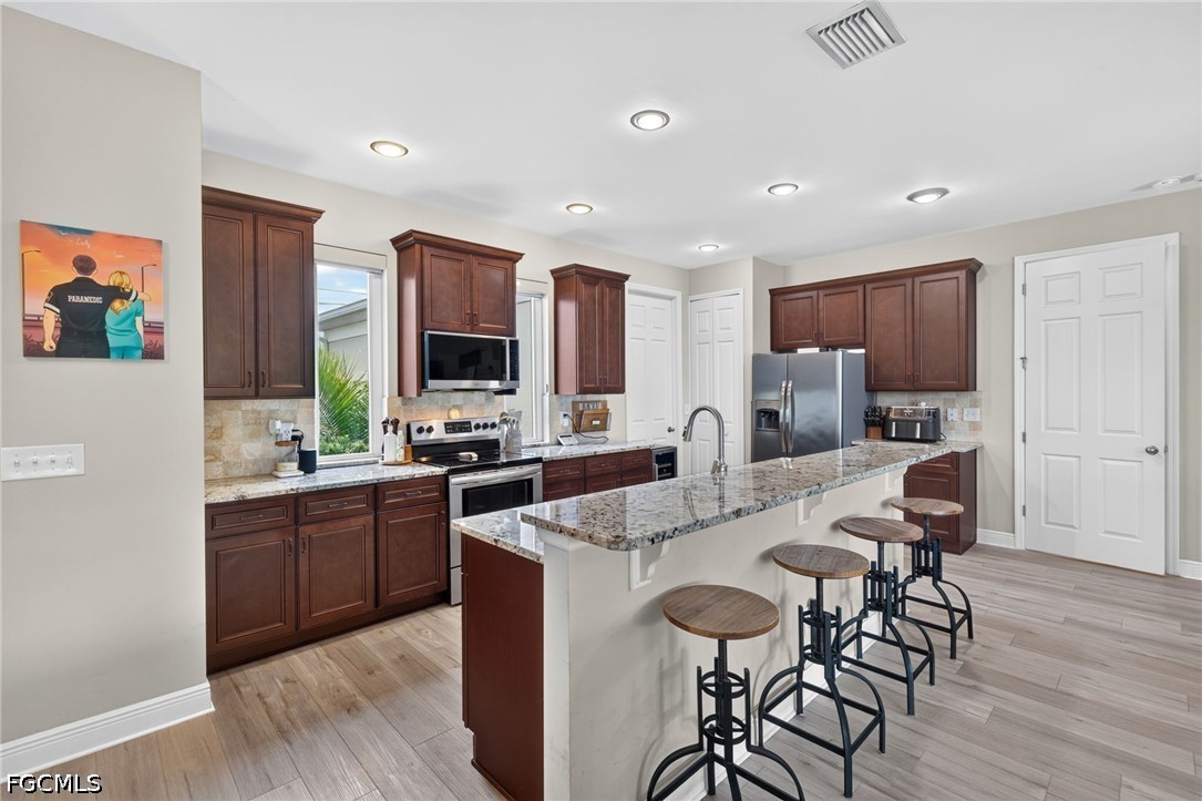 3 Bed SingleFamilyResidence for Sale in Cape Coral, photo 11