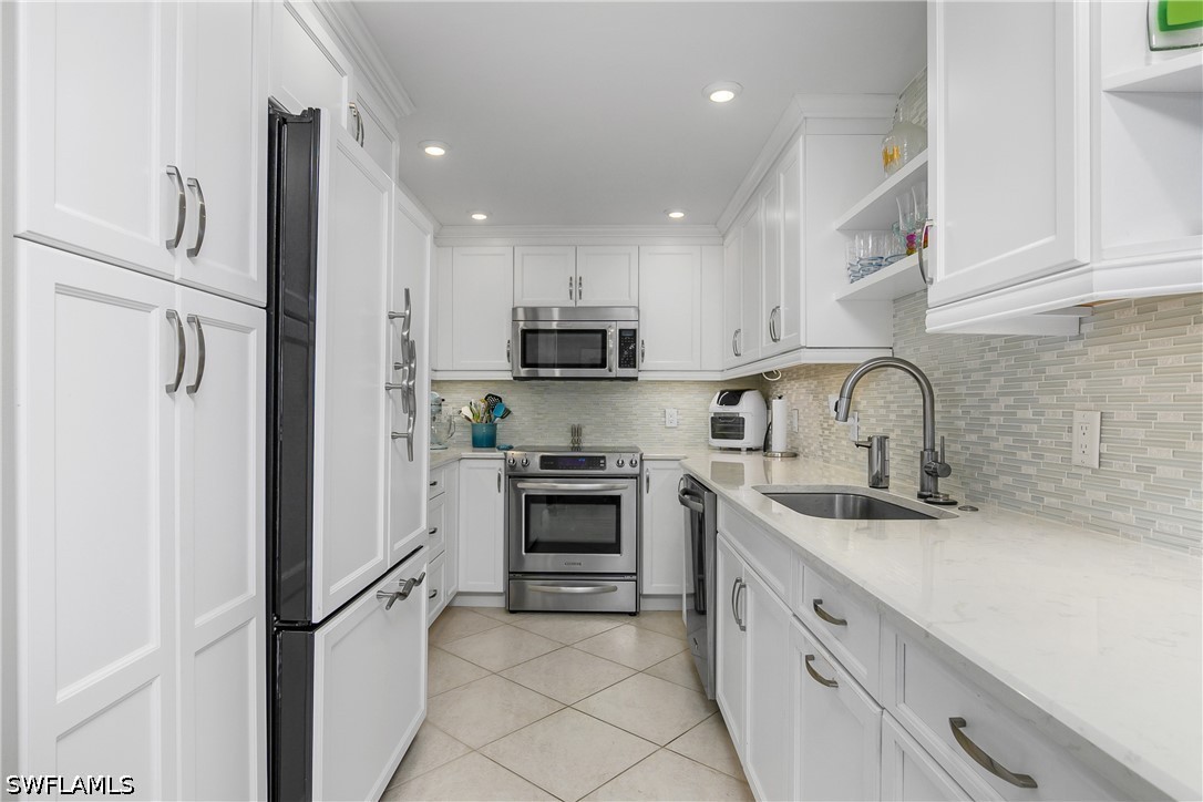 2 Bed Pool Home for Sale in Gulfside, photo 11