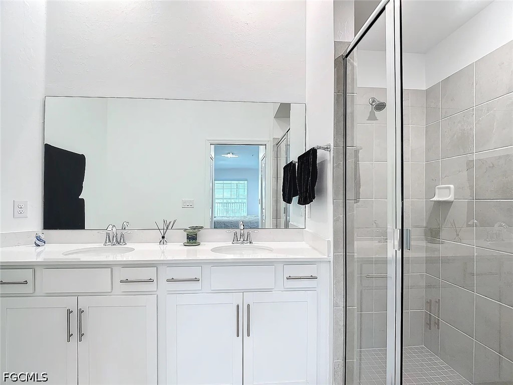 2 Bed Condominium for Sale in Babcock National, photo 11