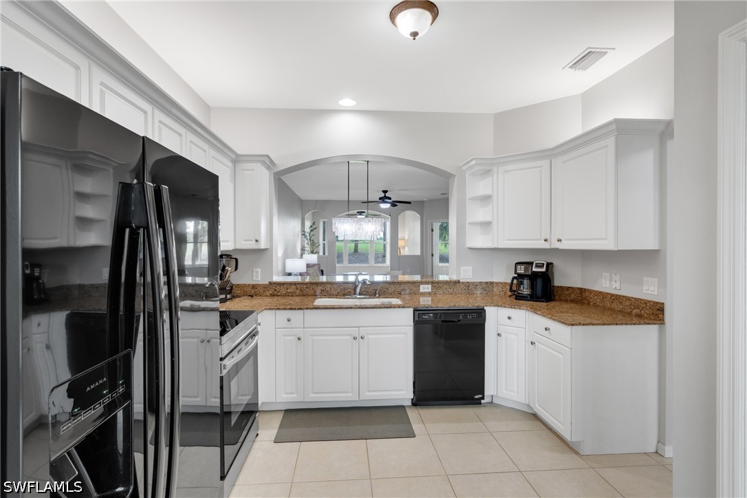 2 Bed Condominium for Sale in Naples, photo 11
