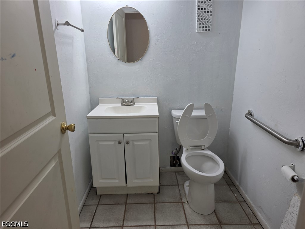 Office for Sale in Fort Myers, photo 11