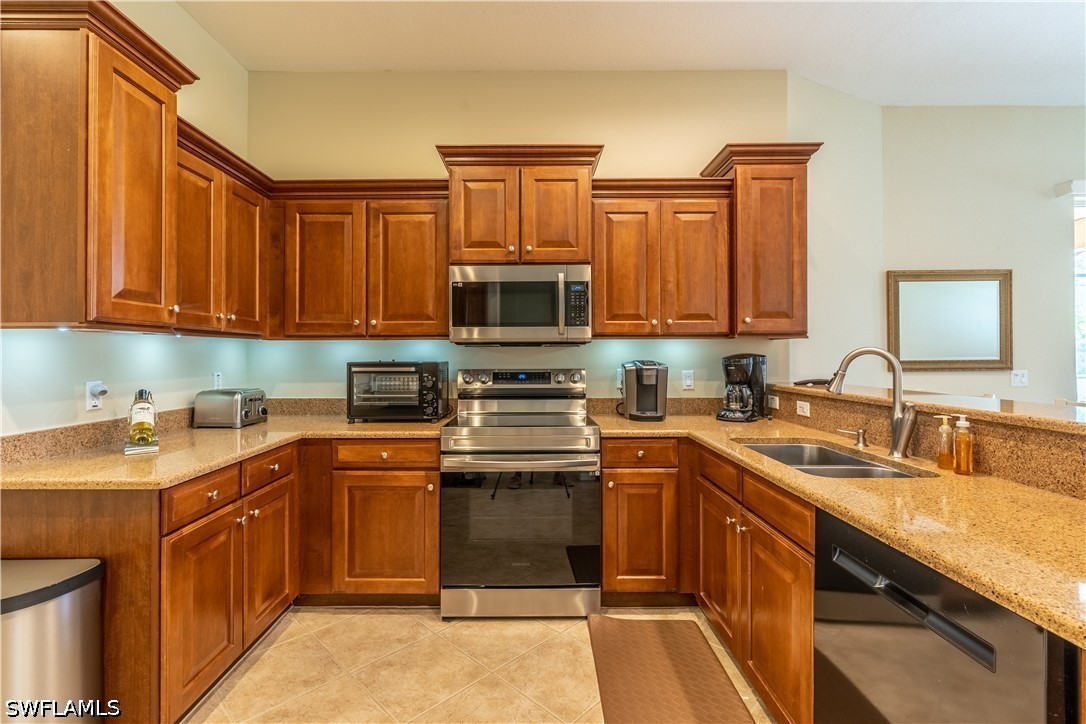 4 Bed Pool Home for Sale in Stoneybrook, photo 11