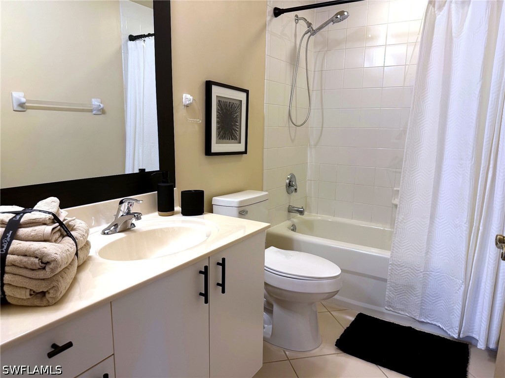 2 Bed Condominium for Sale in Blue Heron, photo 11