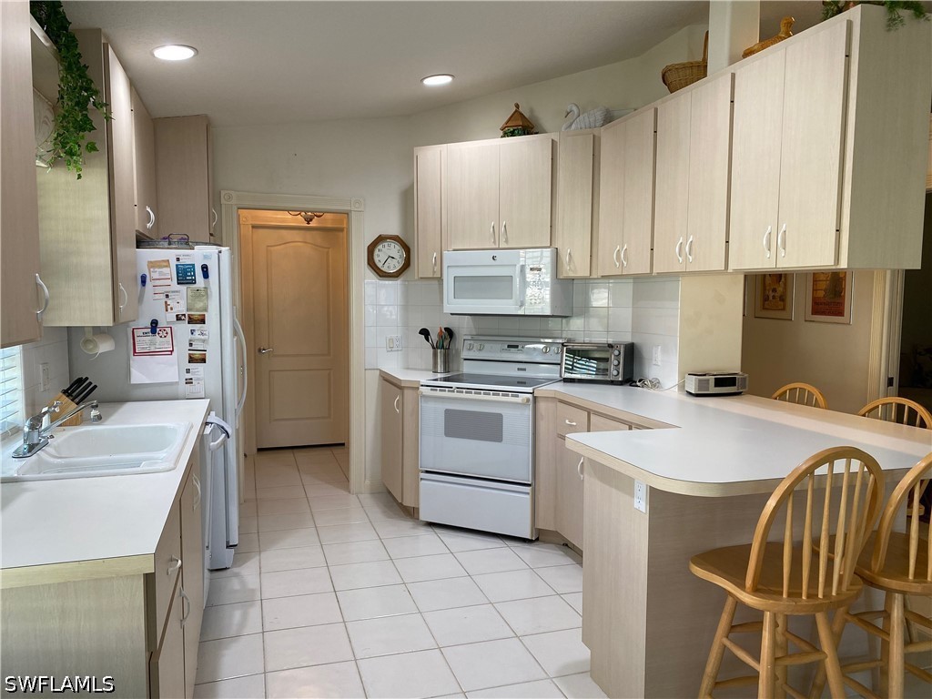 2 Bed Waterfront Home for Sale in Village Walk, photo 11