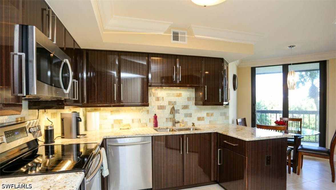 2 Bed Waterfront Home for Sale in Park Shore, photo 11