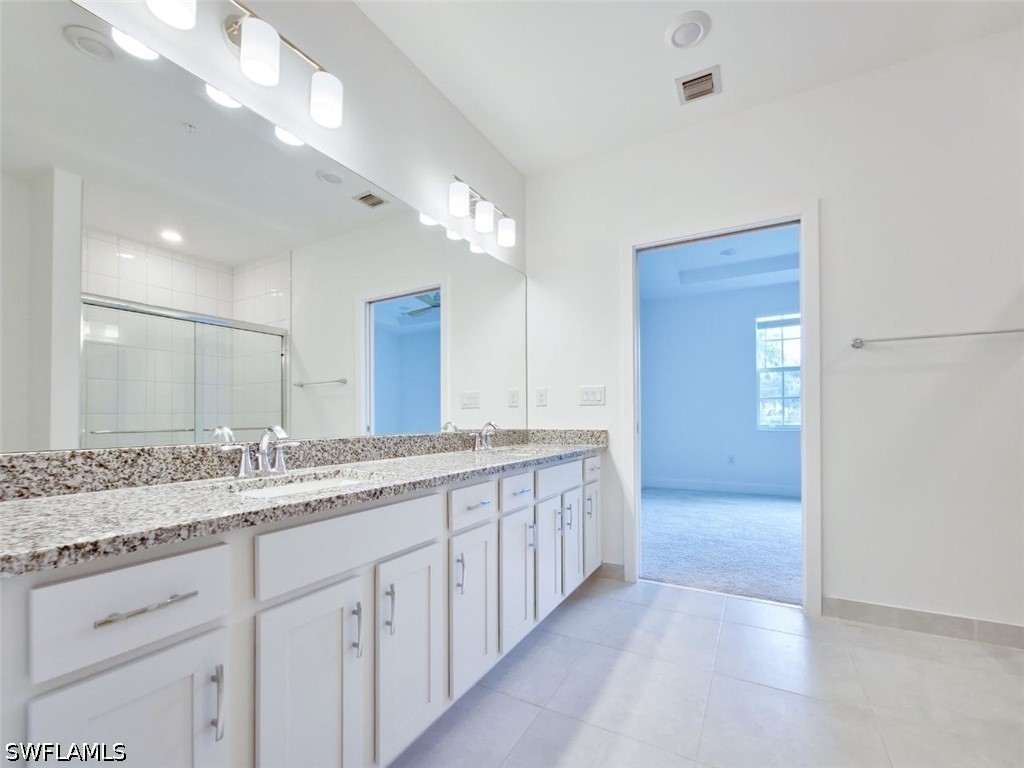 2 Bed Condominium for Sale in Bonita Springs, photo 11