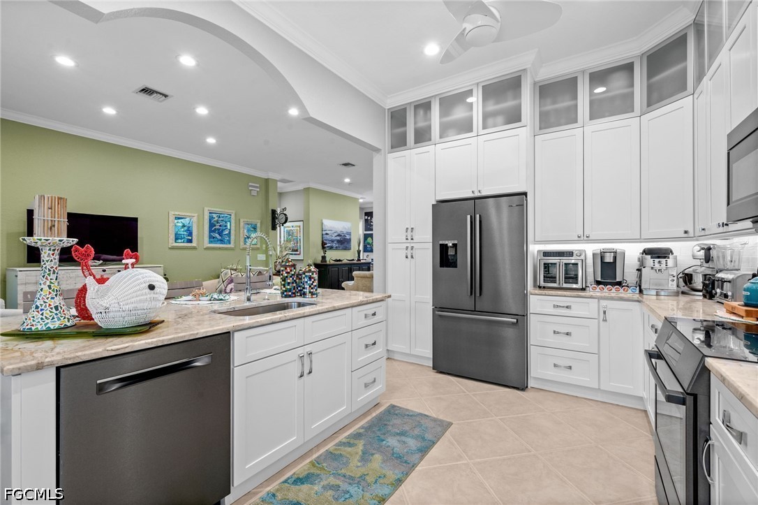 2 Bed Condominium for Sale in Portofino, photo 11