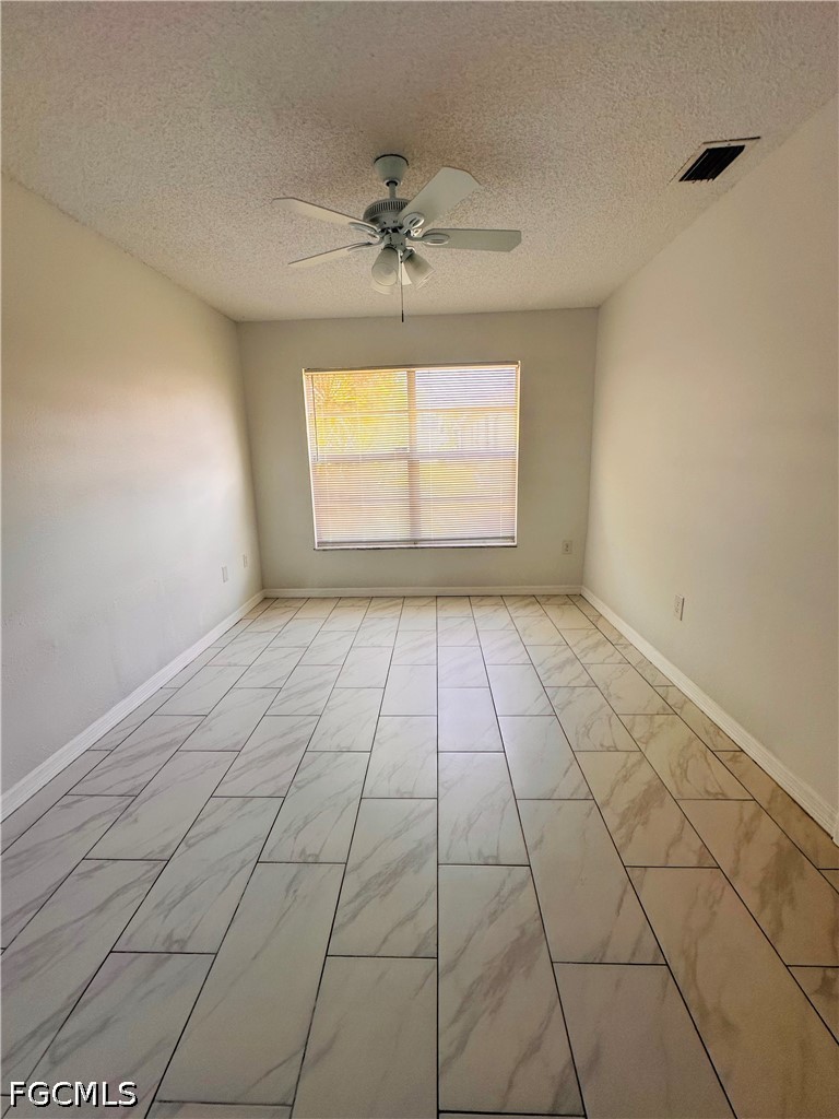 2 Bed Condominium for Sale in Cape Coral, photo 11