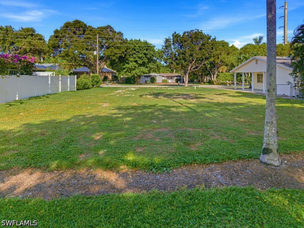 Residential for Sale in Lake Park, photo 11