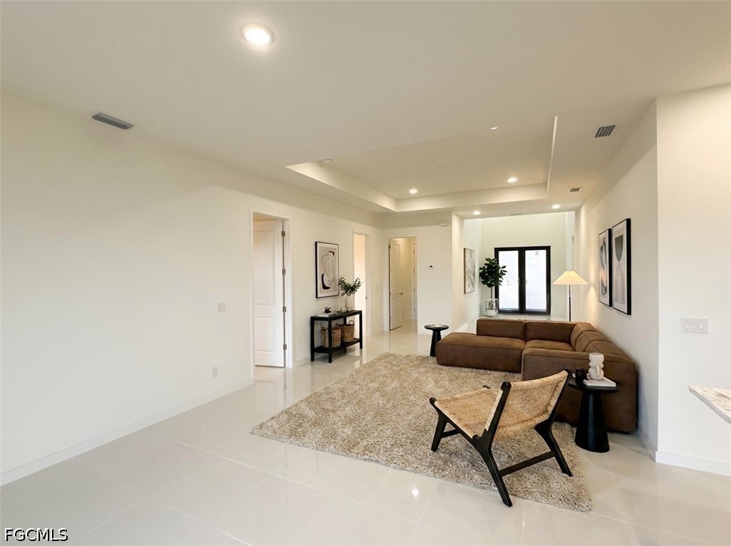4 Bed SingleFamilyResidence for Sale in Cape Coral, photo 11