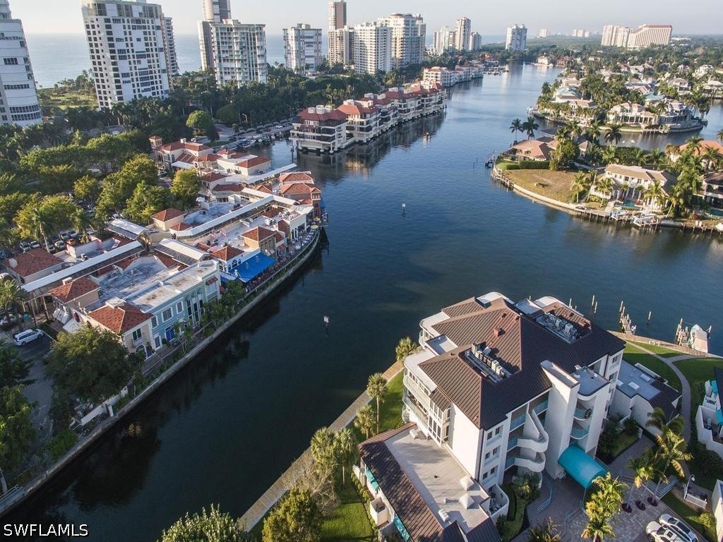 2 Bed Condominium for Sale in Naples, photo 11
