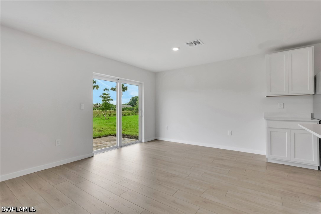 3 Bed SingleFamilyResidence for Sale in Avalon, photo 11