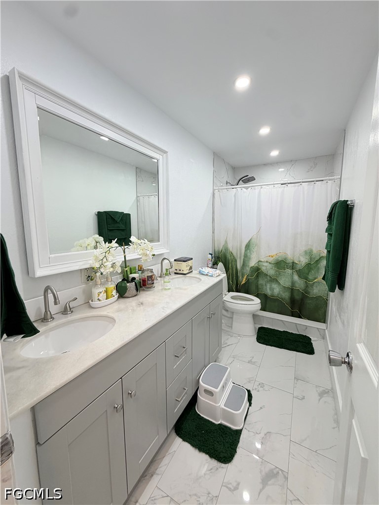 3 Bed Pool Home for Sale in Cape Coral, photo 11