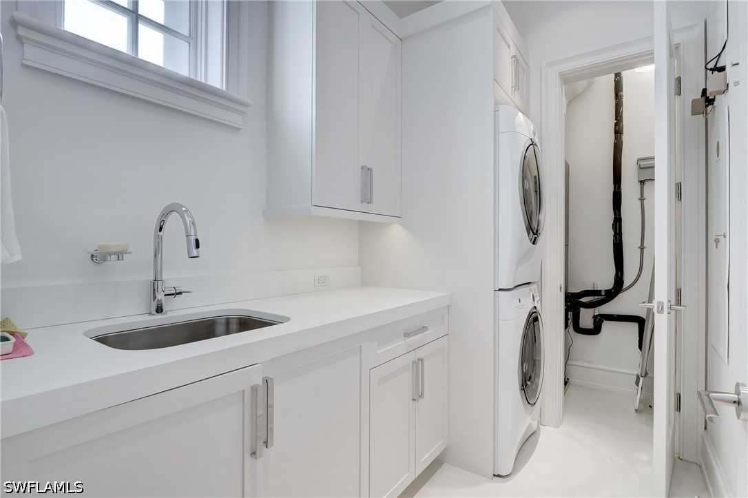 4 Bed Pool Home for Sale in Olde Naples, photo 11