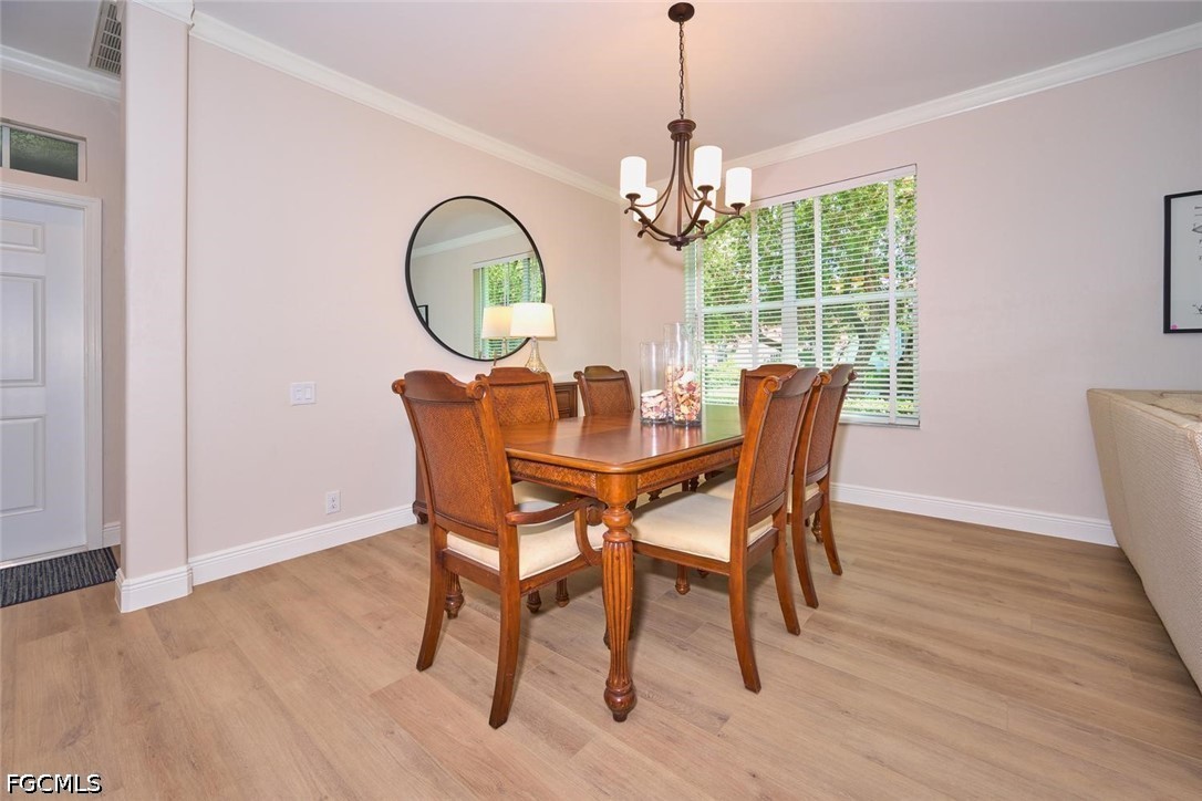 2 Bed Waterfront Home for Sale in Fort Myers, photo 11