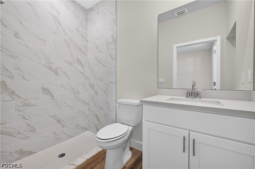 4 Bed SingleFamilyResidence for Sale in Cape Coral, photo 11
