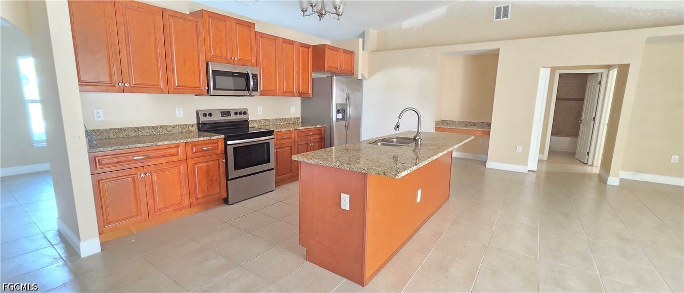 3 Bed SingleFamilyResidence for Sale in Cape Coral, photo 11