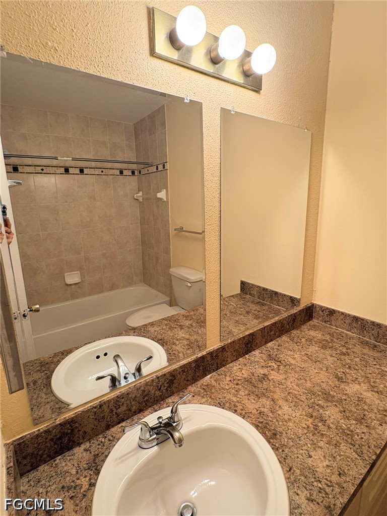 1 Bed Condominium for Sale in Village Creek, photo 11