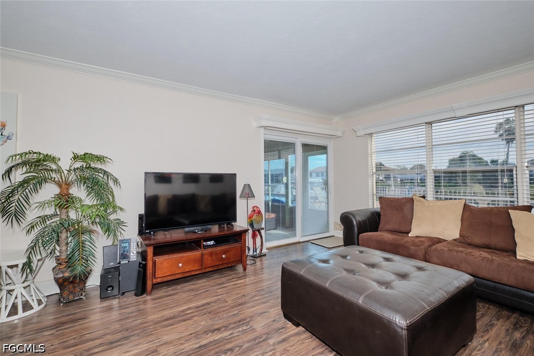 2 Bed Waterfront Home for Sale in Cape Coral, photo 11
